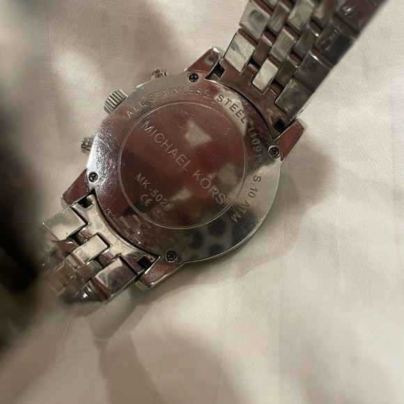 Michael Kors Women's Watch/Stainless Steel - Picture 3 of 4